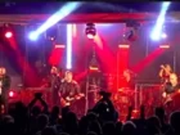 Quelque Chose de Johnny et Groupe Mécéki