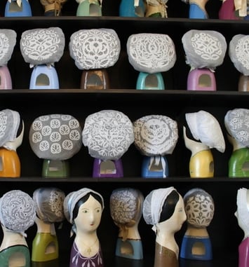 Mémoires en tissu : à la découverte des coiffes et de leurs secrets