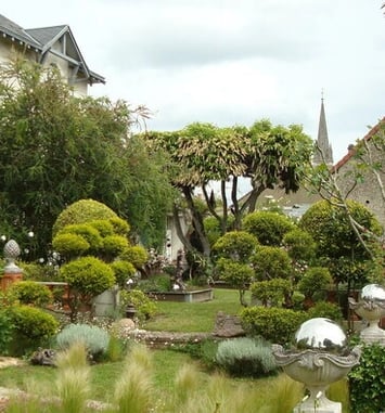 Visite du jardin bleu à Laigné Saint Gervais