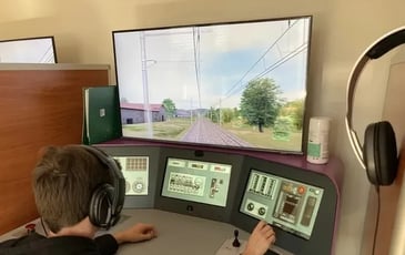 Découverte de la conduite d'un train TER sur un simulateur SNCF