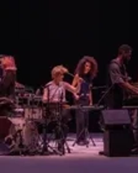 Lucie Antunes et Mathilde Monnier Concert Dansé